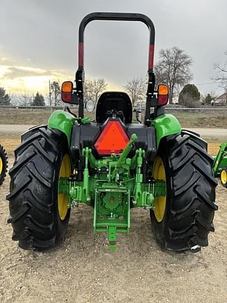 Image of John Deere 5075E equipment image 3