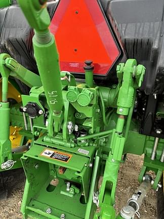 Image of John Deere 5075E equipment image 4