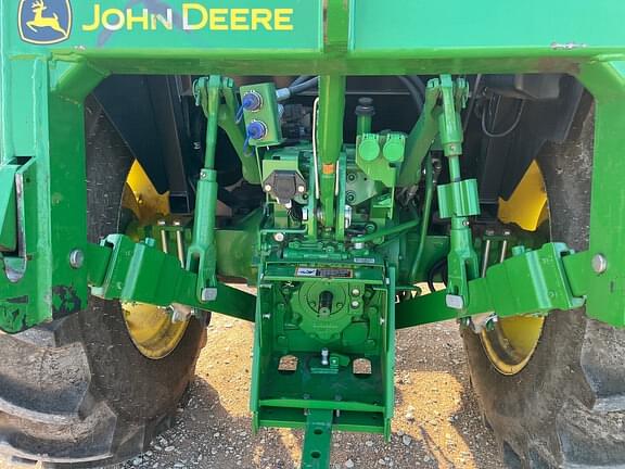 Image of John Deere 5075E equipment image 4