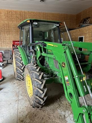 Image of John Deere 5075E equipment image 4