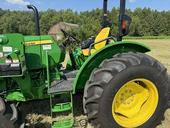 Image of John Deere 5075E equipment image 3