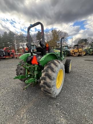 Image of John Deere 5075E equipment image 4