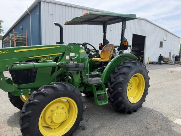 2023 John Deere 5075E Equipment Image0