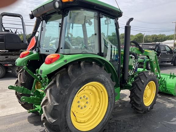 Image of John Deere 5075E equipment image 3