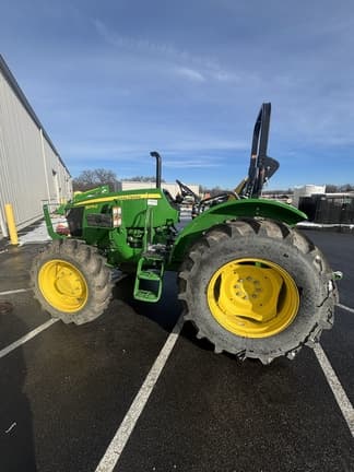 Main image John Deere 5075E