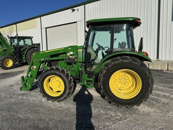 Image of John Deere 5075E equipment image 3