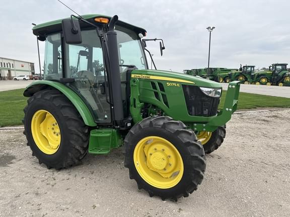 Image of John Deere 5075E equipment image 2