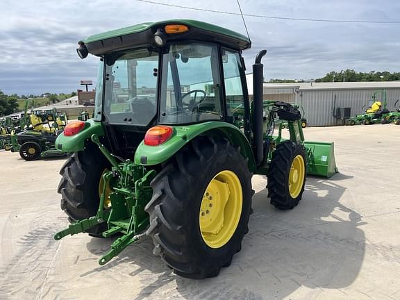Image of John Deere 5075E equipment image 4