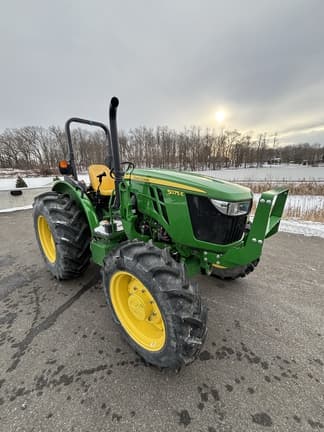 Image of John Deere 5075E equipment image 2