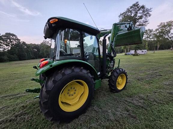 Image of John Deere 5075E equipment image 4