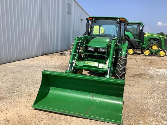 Image of John Deere 5075E equipment image 4