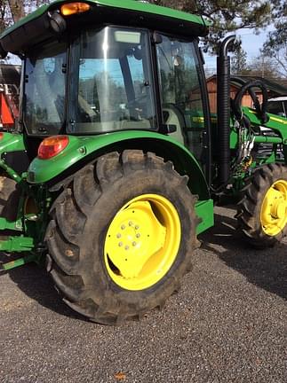 Image of John Deere 5075E equipment image 1