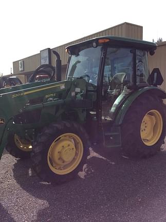 Image of John Deere 5075E equipment image 3