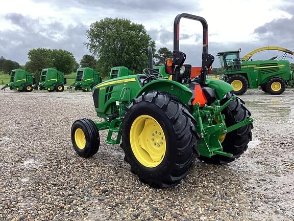 Image of John Deere 5075E equipment image 3