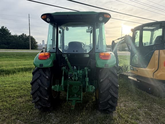 Image of John Deere 5075E equipment image 4
