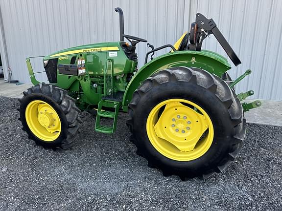 Image of John Deere 5075E equipment image 4