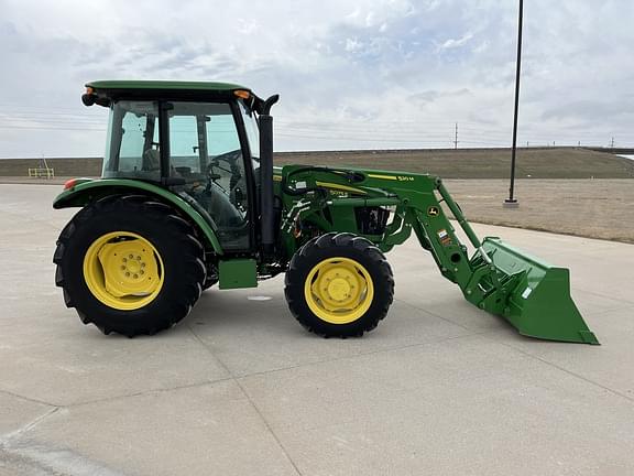 Image of John Deere 5075E equipment image 3