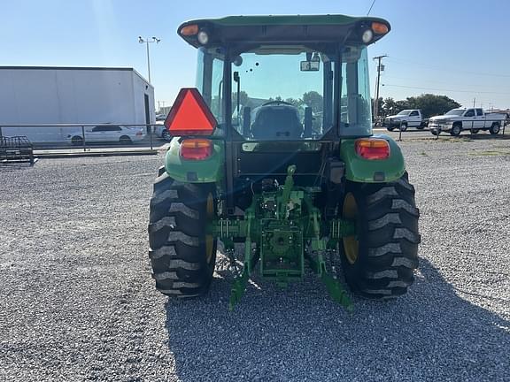 Image of John Deere 5075E equipment image 4