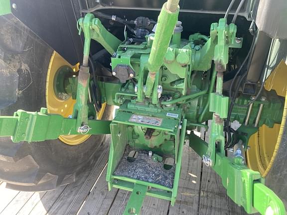 Image of John Deere 5075E equipment image 2