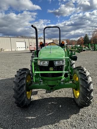 Image of John Deere 5075E equipment image 3