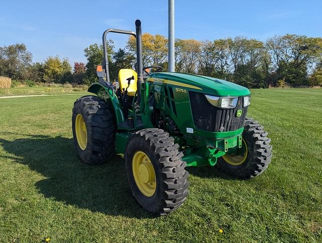 Image of John Deere 5075E equipment image 3