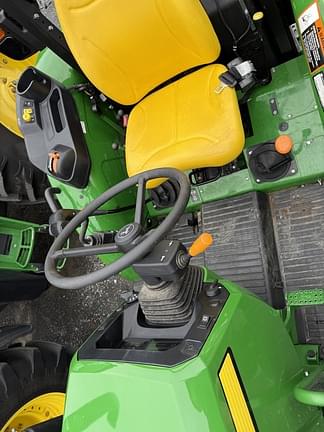 Image of John Deere 5075E equipment image 4
