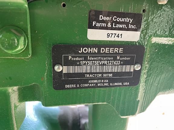 Image of John Deere 5075E equipment image 3