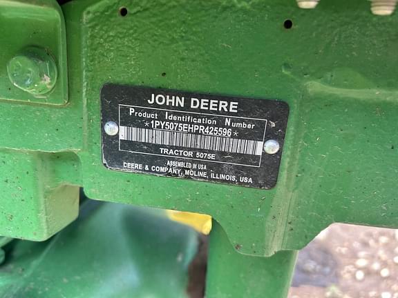 Image of John Deere 5075E equipment image 4