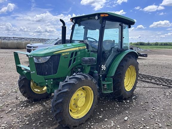 Image of John Deere 5075E equipment image 1
