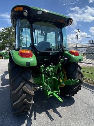 Image of John Deere 5075E equipment image 4