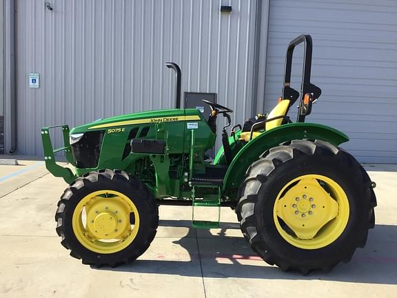 Image of John Deere 5075E Primary image