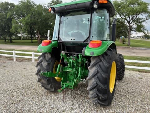 Image of John Deere 5075E equipment image 3