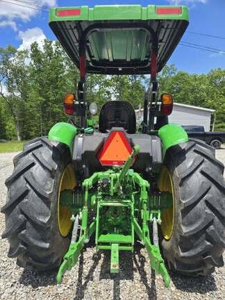 Image of John Deere 5075E equipment image 4