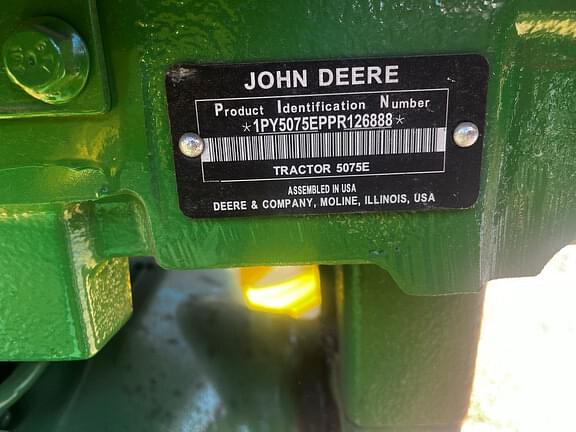 Image of John Deere 5075E equipment image 3