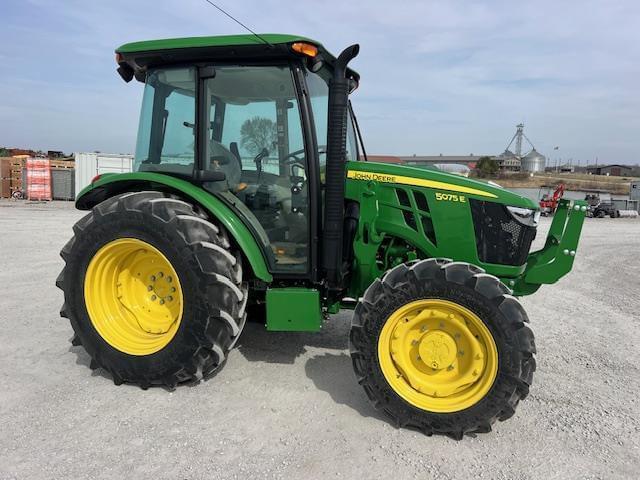 Image of John Deere 5075E equipment image 1