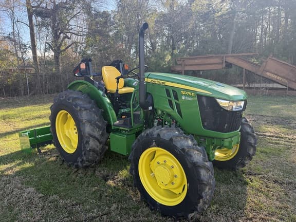 Image of John Deere 5075E equipment image 2