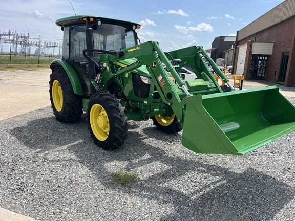 Main image John Deere 5075E