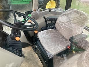 Main image John Deere 5075E 7