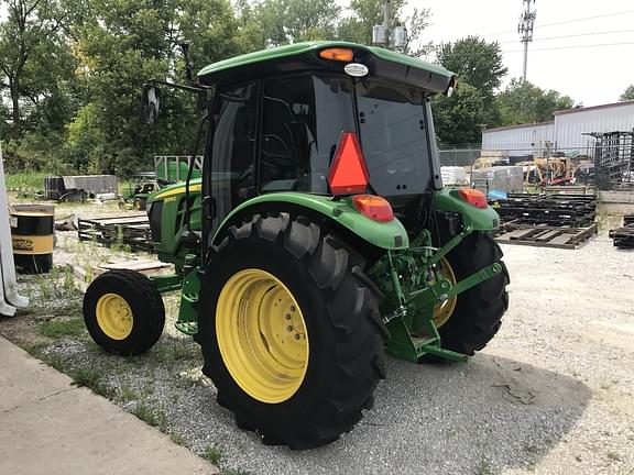 Image of John Deere 5075E equipment image 4