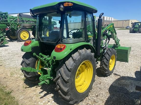Image of John Deere 5075E equipment image 3