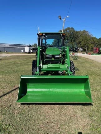 Image of John Deere 5075E equipment image 3