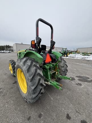 Image of John Deere 5075E equipment image 4
