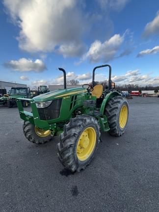 Image of John Deere 5075E equipment image 2