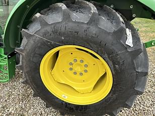 Main image John Deere 5075E 3