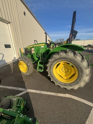 Image of John Deere 5075E equipment image 1