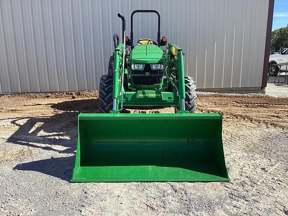 Image of John Deere 5075E equipment image 3