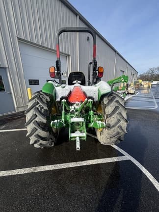 Image of John Deere 5075E equipment image 4
