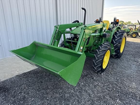 Image of John Deere 5075E equipment image 3