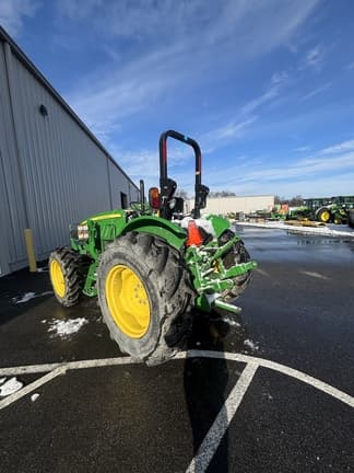 Image of John Deere 5075E equipment image 4