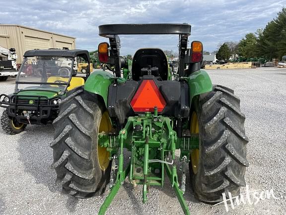 Image of John Deere 5075E equipment image 3